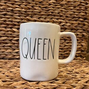 Rae Dunn White 'Queen' Mug